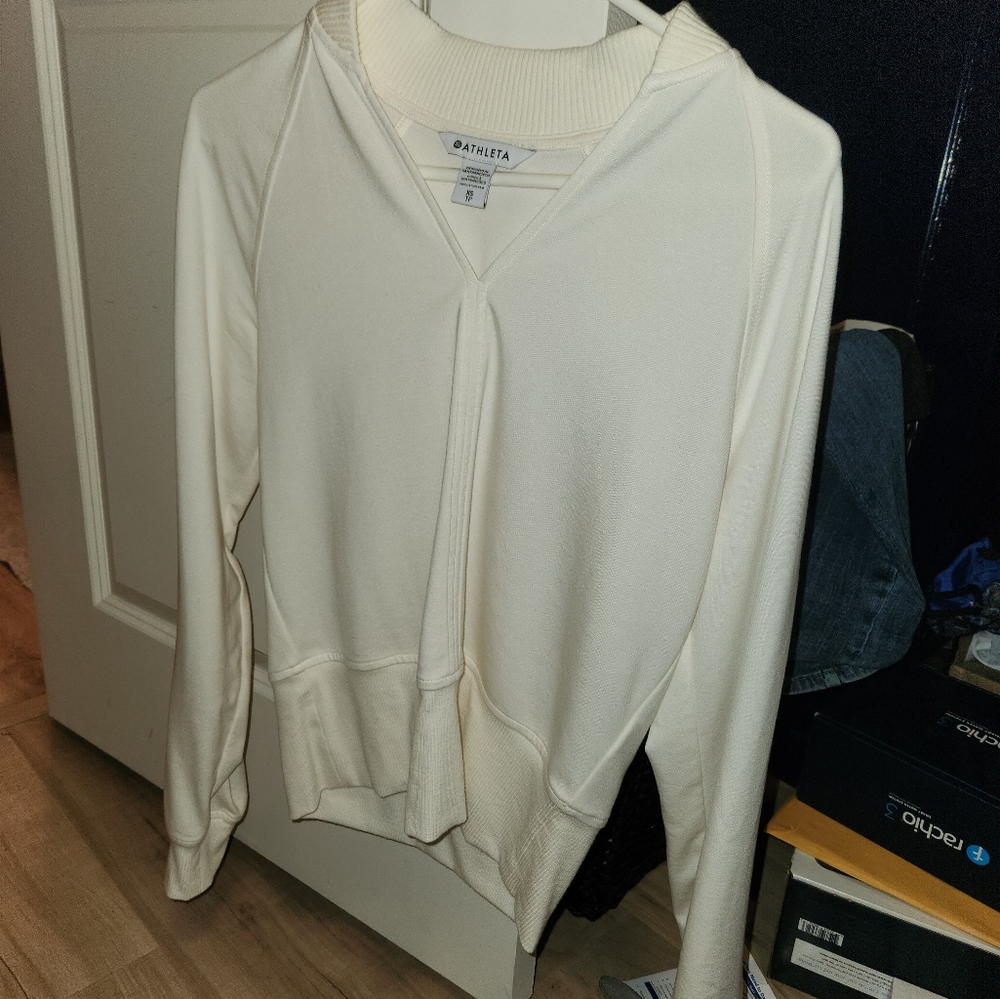Athleta sweater